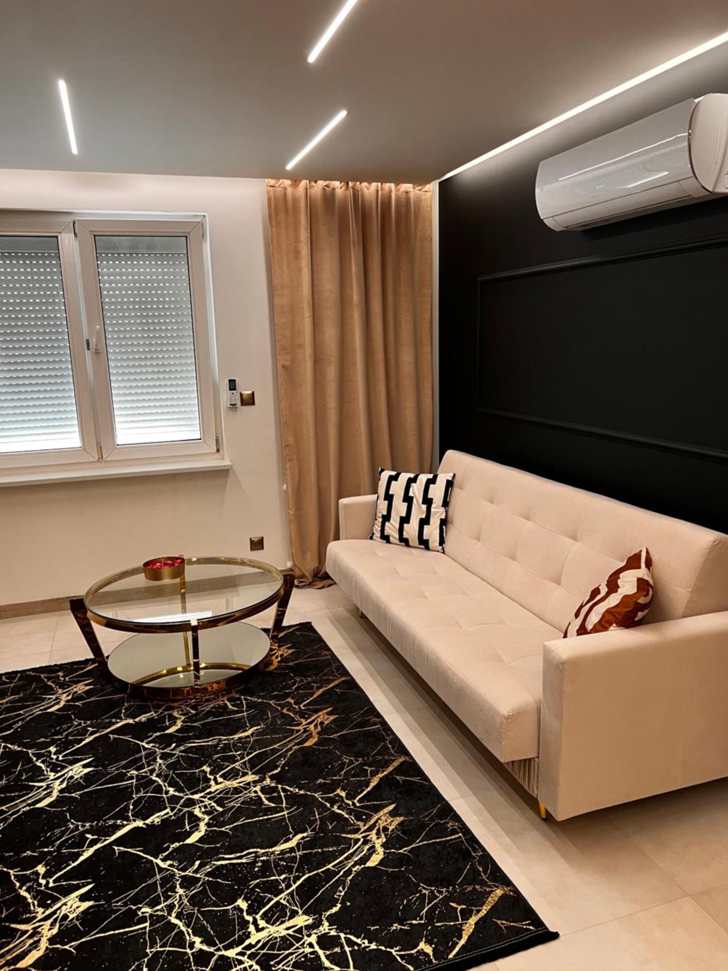 Goldowy Apartament Konin كونين المظهر الخارجي الصورة